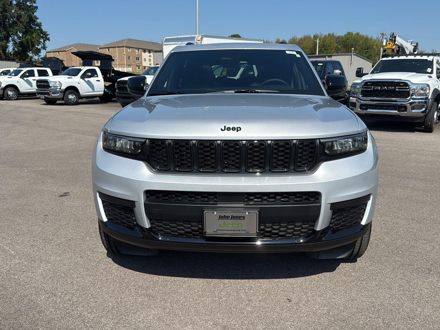 2025 Jeep Grand Cherokee Altitude X photo 13