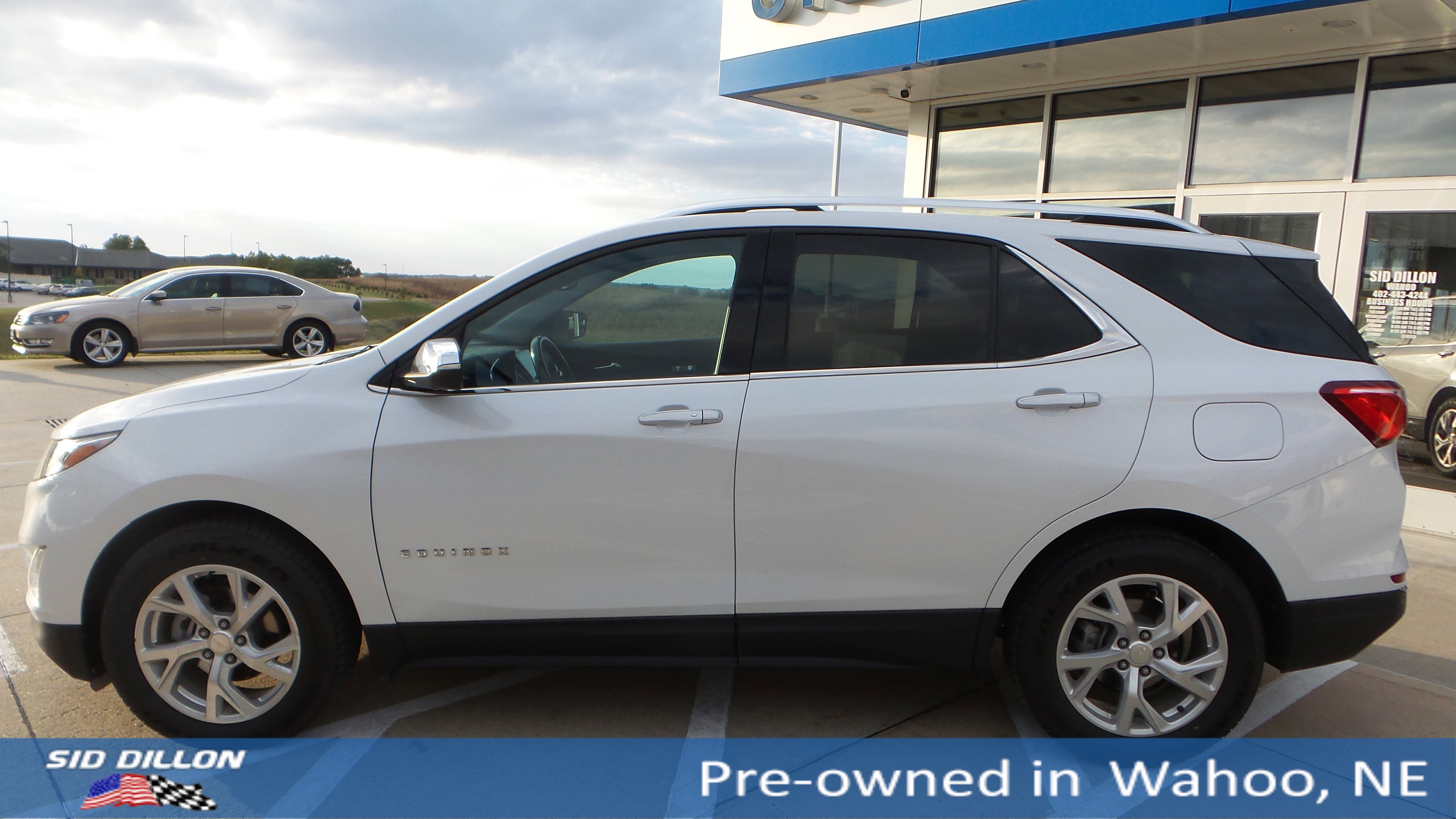 Used 2020 Chevrolet Equinox Premier with VIN 3GNAXXEV1LS531208 for sale in Wahoo, NE