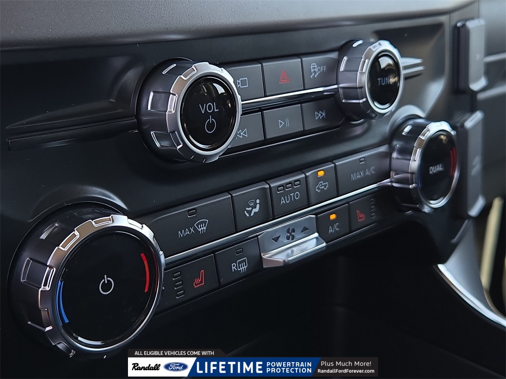 2025 Ford F-150 XLT photo 14