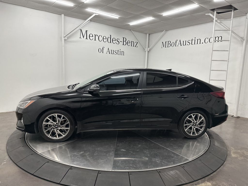 2020 Hyundai Elantra Limited photo 4