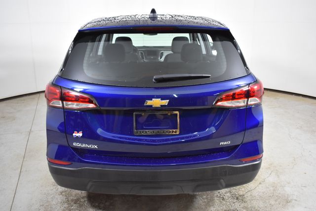 2023 Chevrolet Equinox LS photo 4
