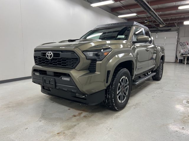 2024 Toyota Tacoma TRD Sport's photo