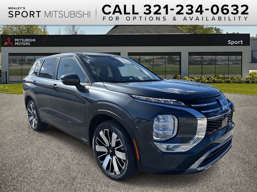 2025 Mitsubishi Outlander SE's photo