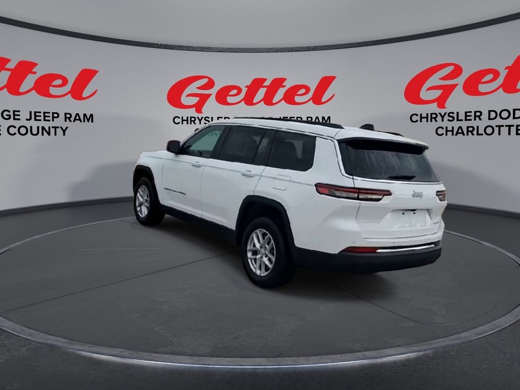 2025 Jeep Grand Cherokee Laredo Altitude photo 6