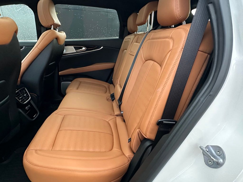 2022 Lincoln Nautilus Black Label photo 24