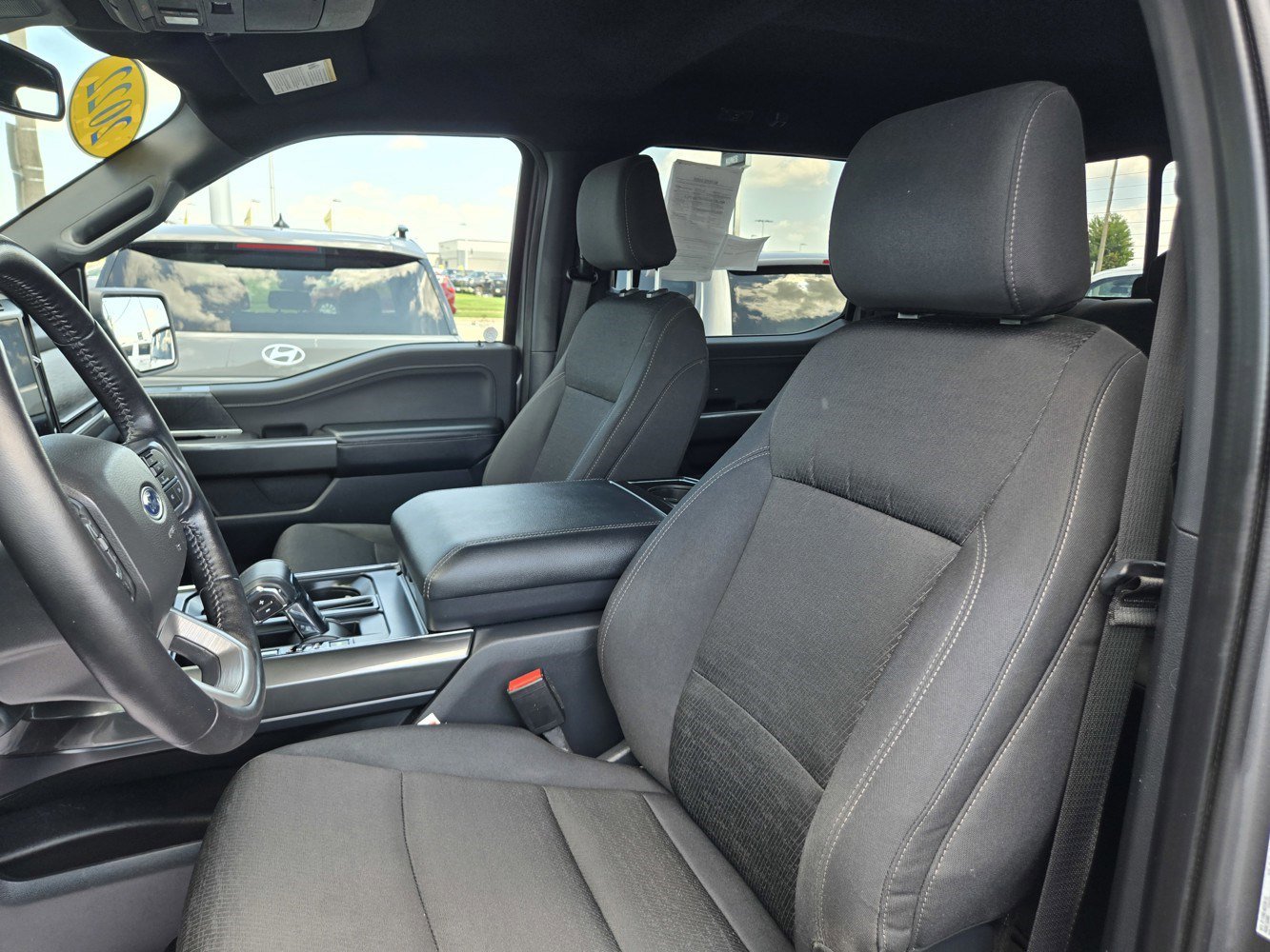 2022 Ford F-150 XLT photo 22