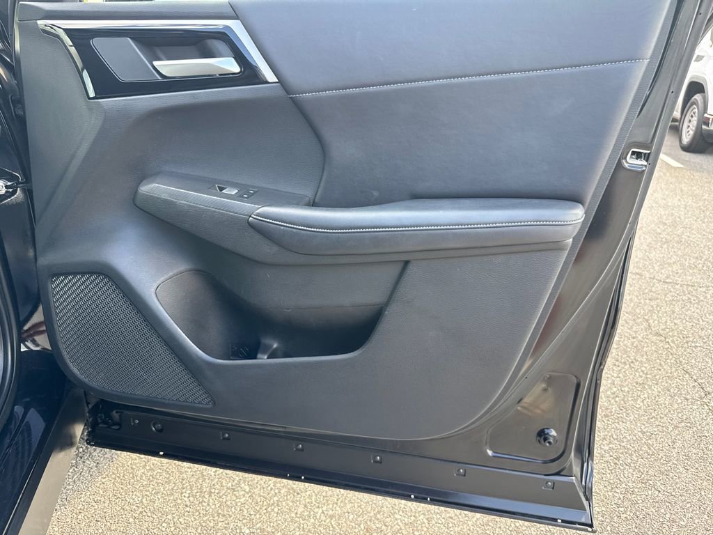 2024 Mitsubishi Outlander SE photo 14
