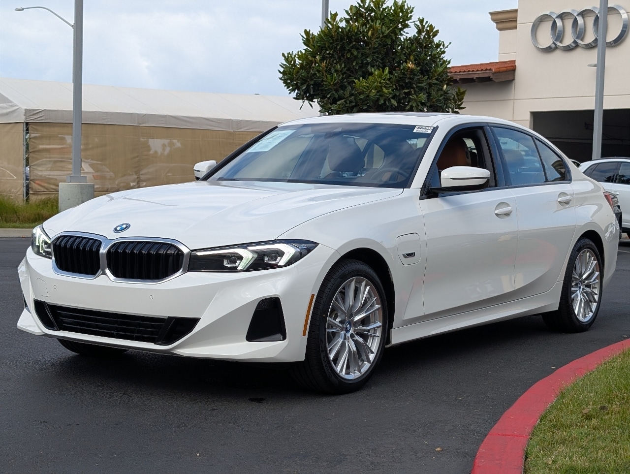 2023 Bmw 330e photo 4