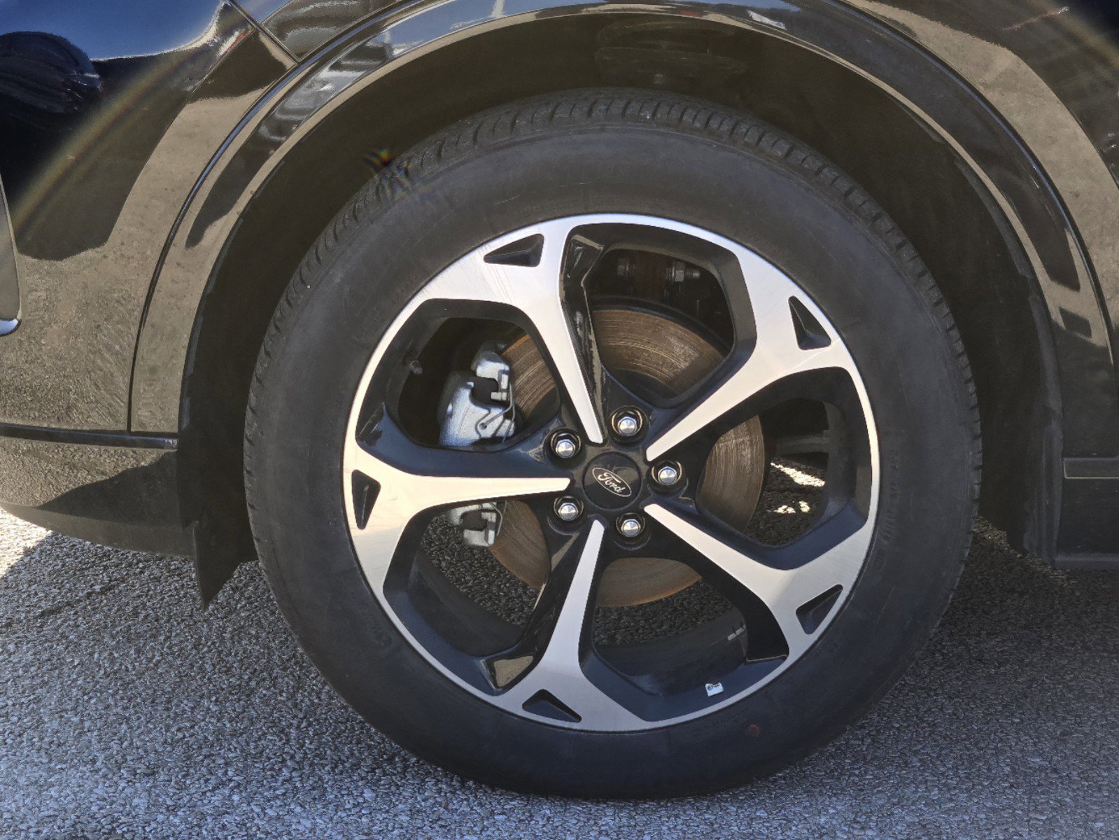2024 Ford Escape ST-Line Select photo 5
