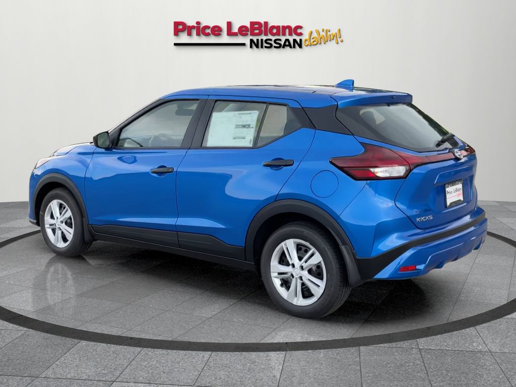 2025 Nissan Kicks Play S photo 4