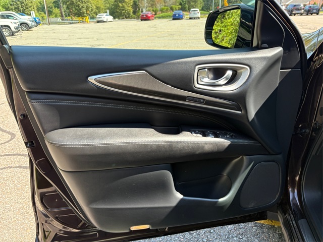 2020 Infiniti QX60 Luxe photo 24