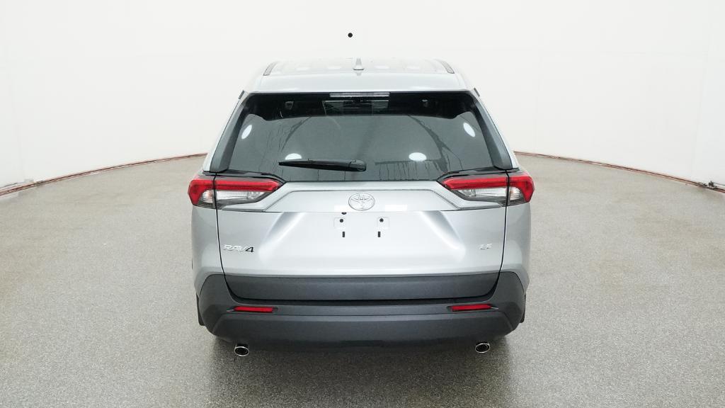 2025 Toyota RAV4 LE photo 18