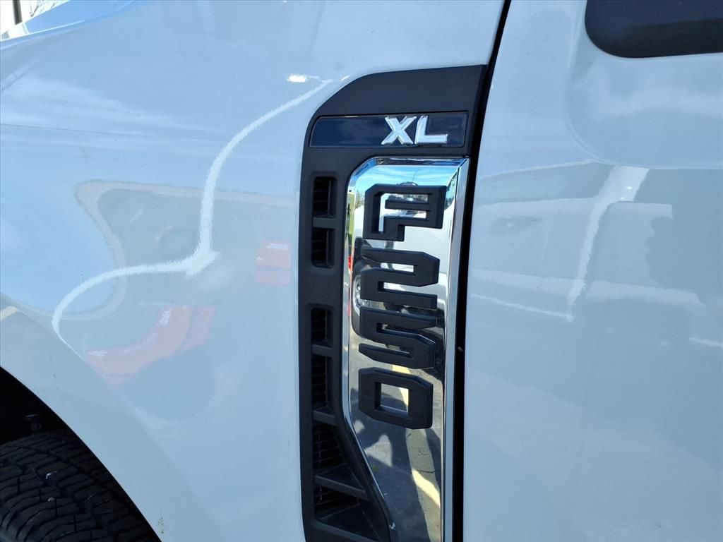 2026 FORD F-250 - Image 35