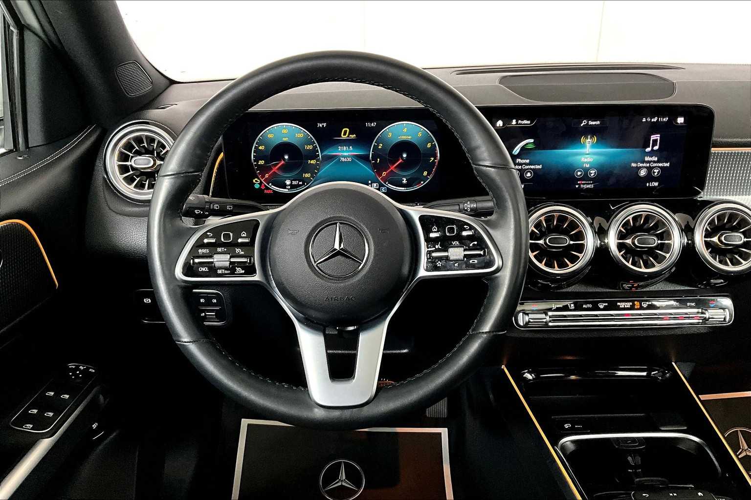 2022 Mercedes Benz GLB 250 4MATIC photo 5