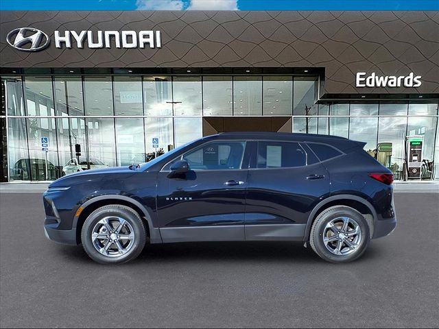 2023 Chevrolet Blazer 2LT photo 2