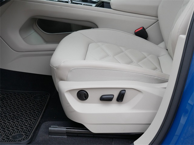 2025 Volkswagen Atlas SE Technology photo 14
