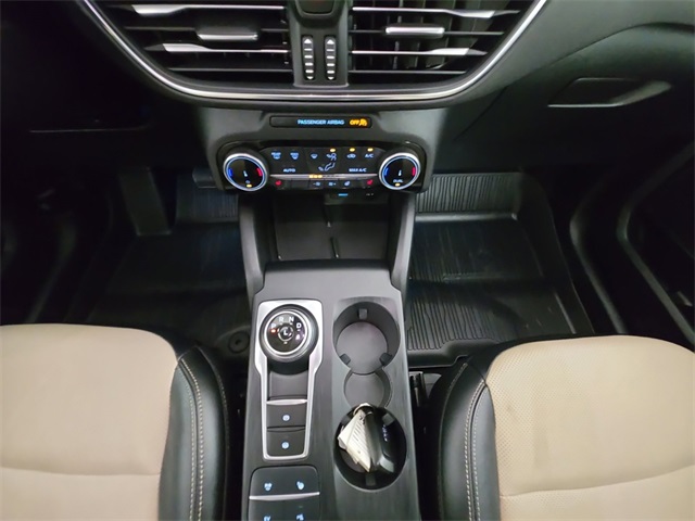 2022 Ford Escape Plug-In Hybrid Titanium photo 11