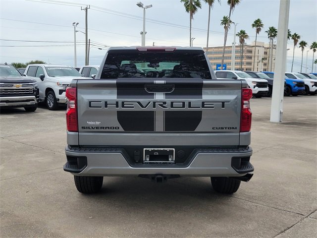 2026 Chevrolet Silverado 1500 Custom photo 3