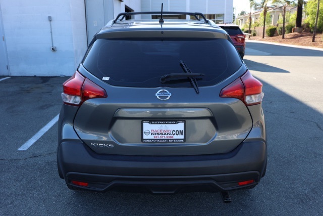 2019 Nissan Kicks S photo 4