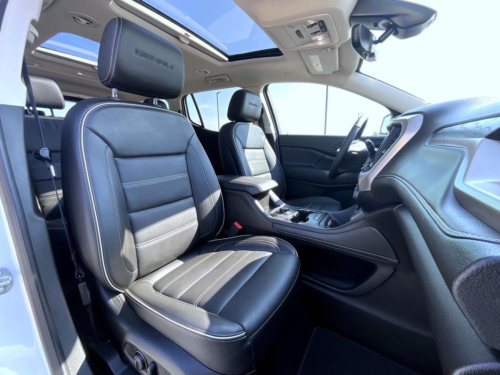 2023 Gmc Acadia Denali photo 24