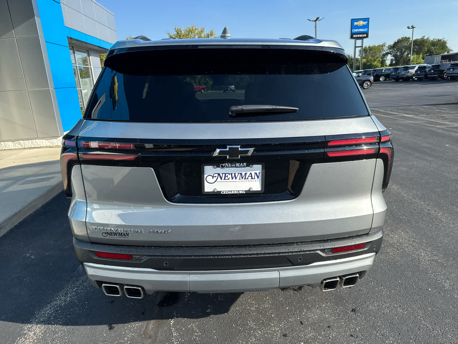 2025 Chevrolet Traverse photo 10