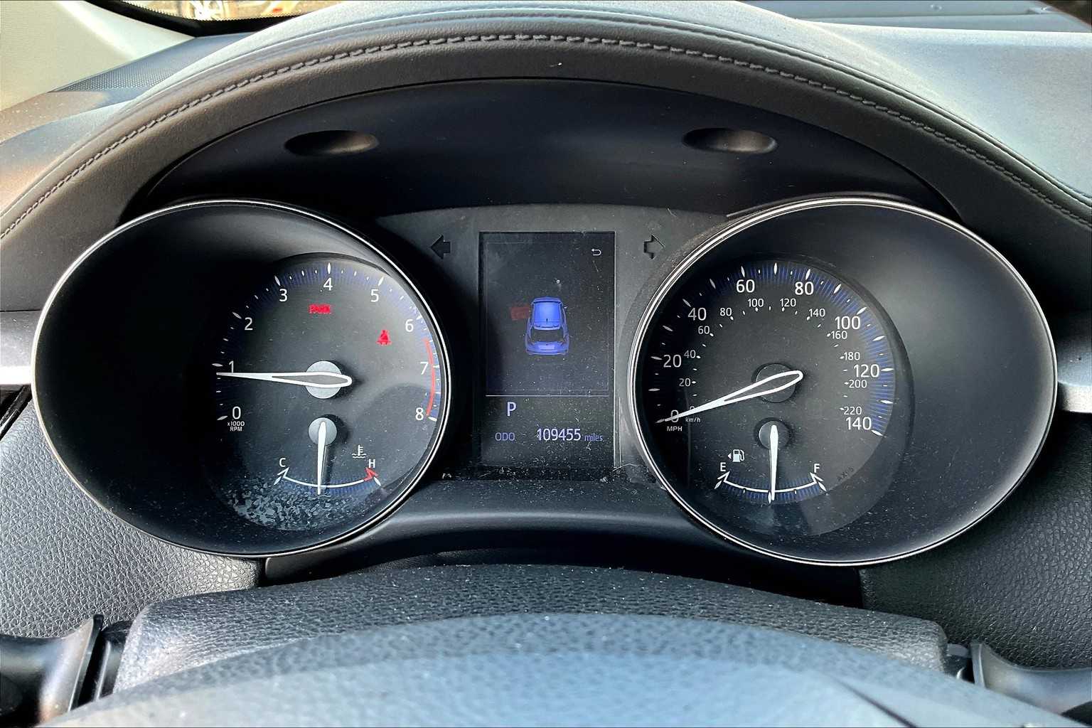 2020 Toyota C-HR LE photo 23