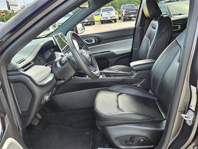 2024 Jeep Compass Limited photo 5
