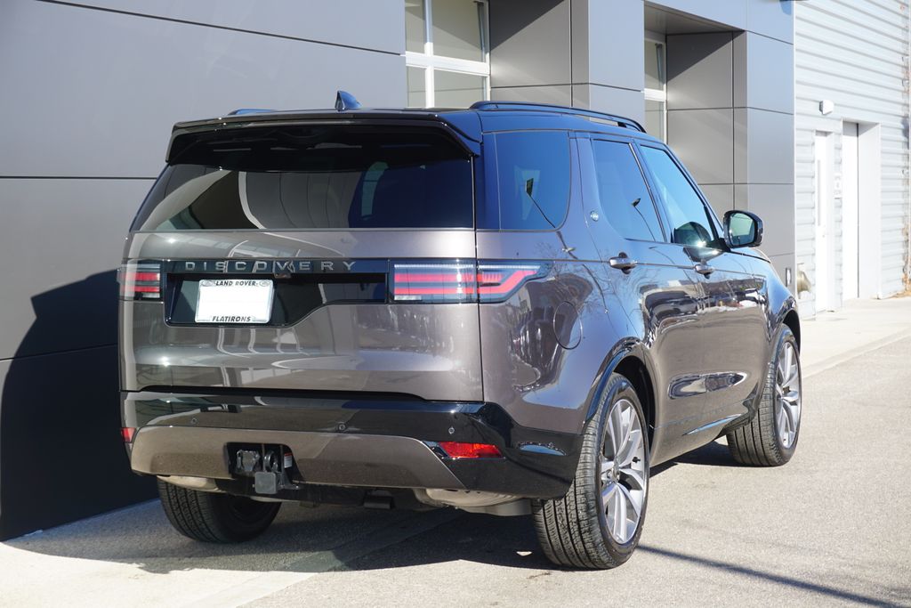 2025 Land Rover Discovery SE photo 2