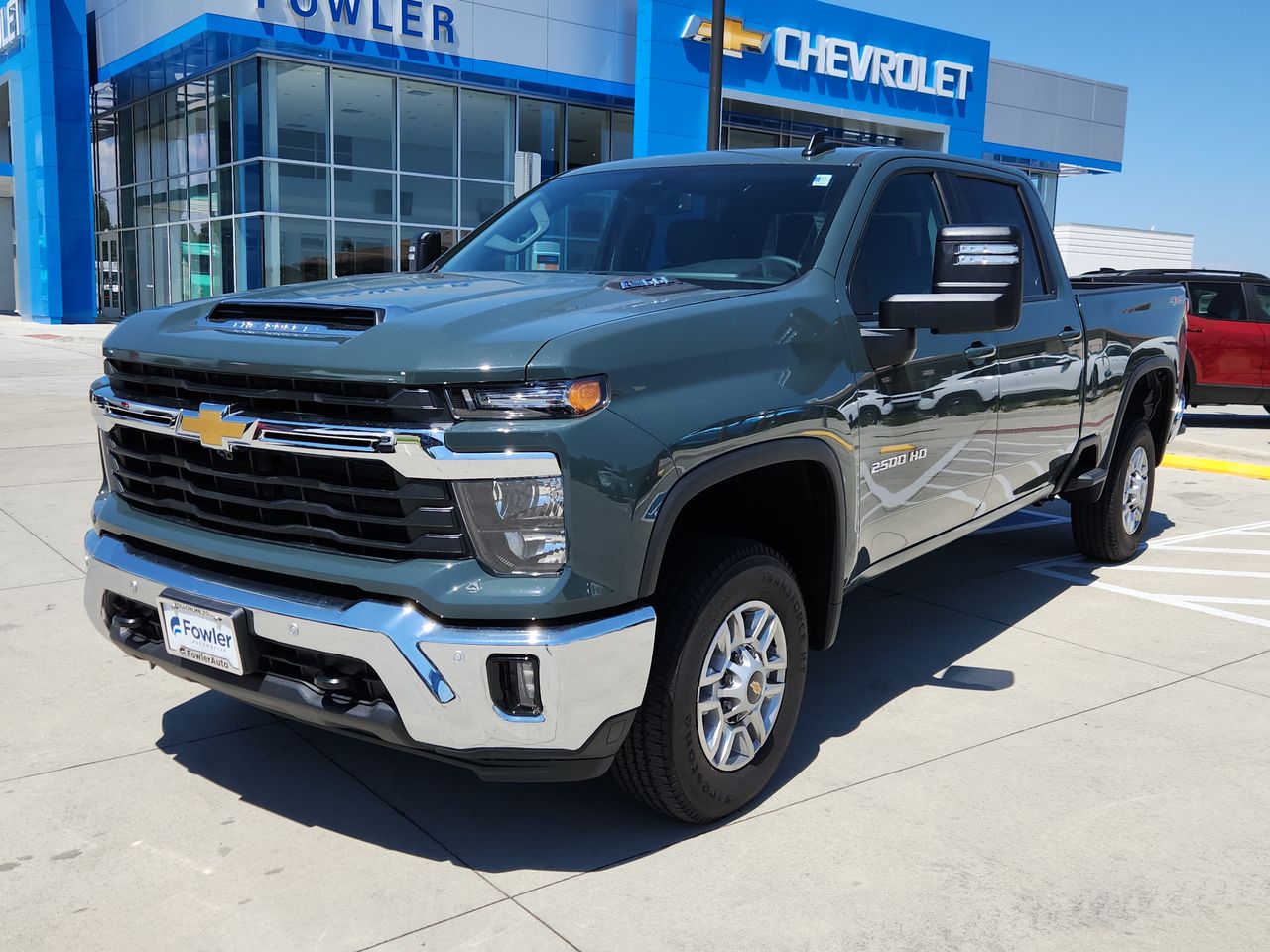 2025 Chevrolet Silverado 2500HD LT photo 4