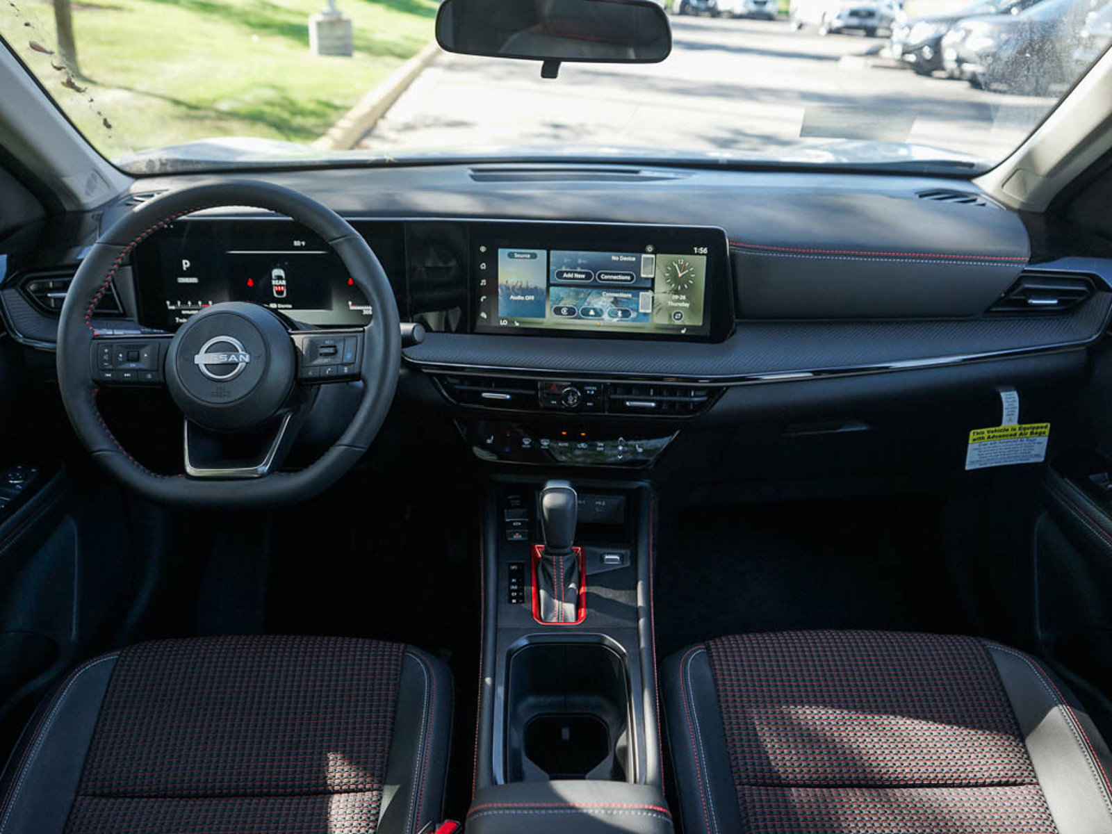 2025 Nissan Kicks SR photo 11