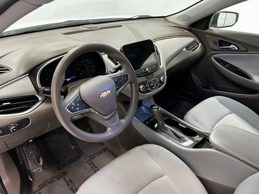 2020 Chevrolet Malibu LS photo 15