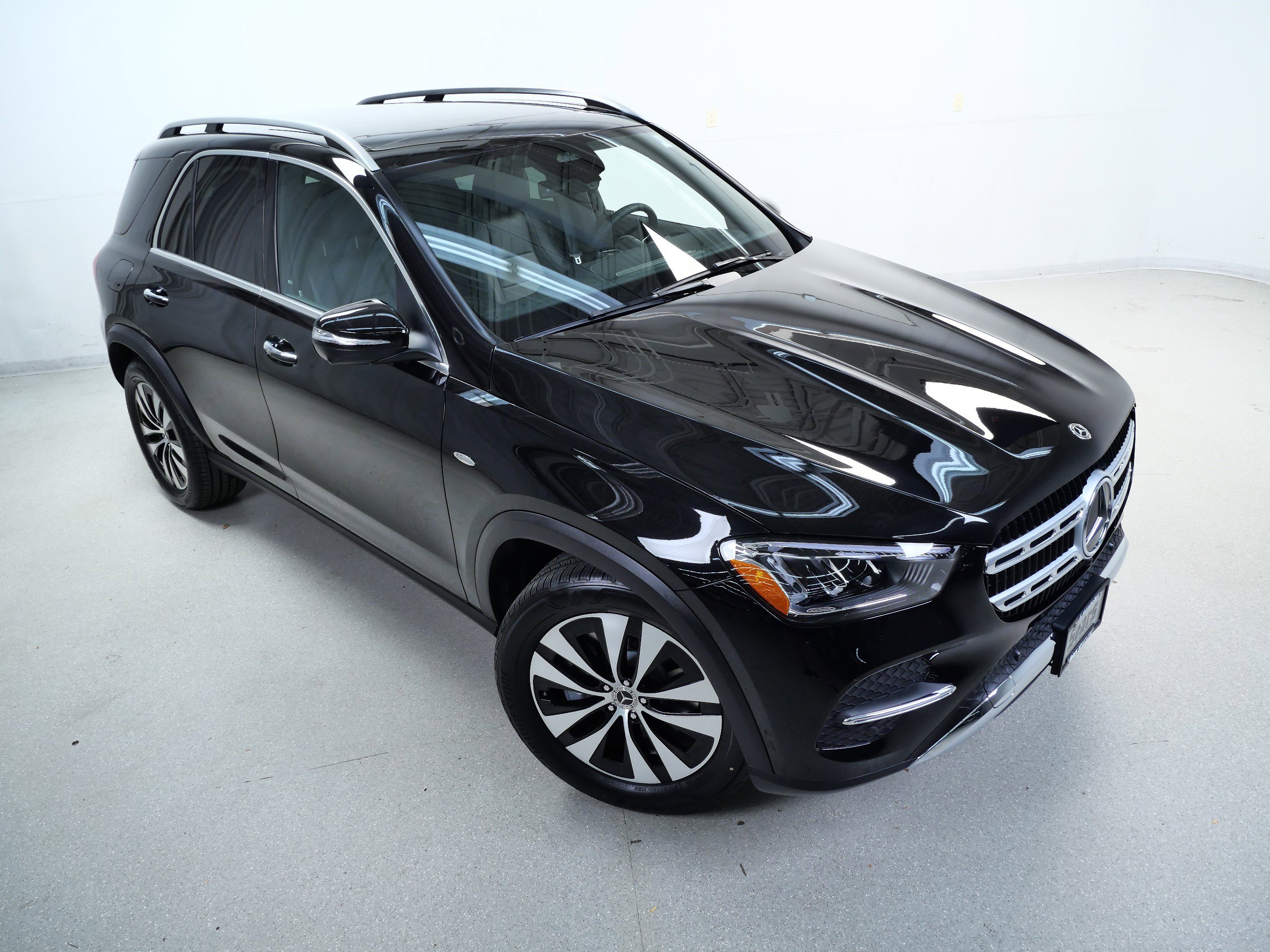 2025 Mercedes Benz GLE 450e 4MATIC photo 3