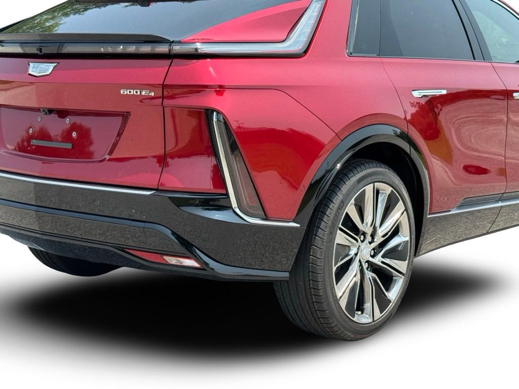 2025 Cadillac Lyriq Luxury photo 15