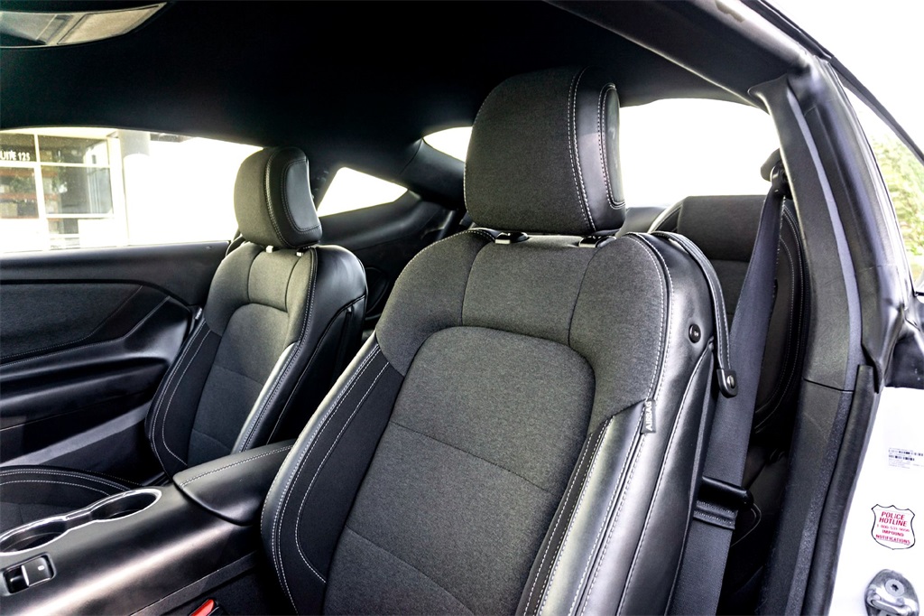 2024 Ford Mustang EcoBoost photo 12