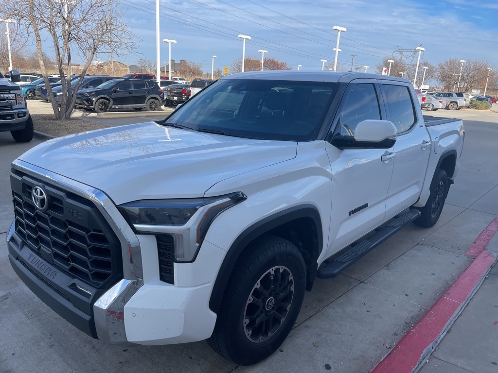 2023 Toyota Tundra SR5's photo