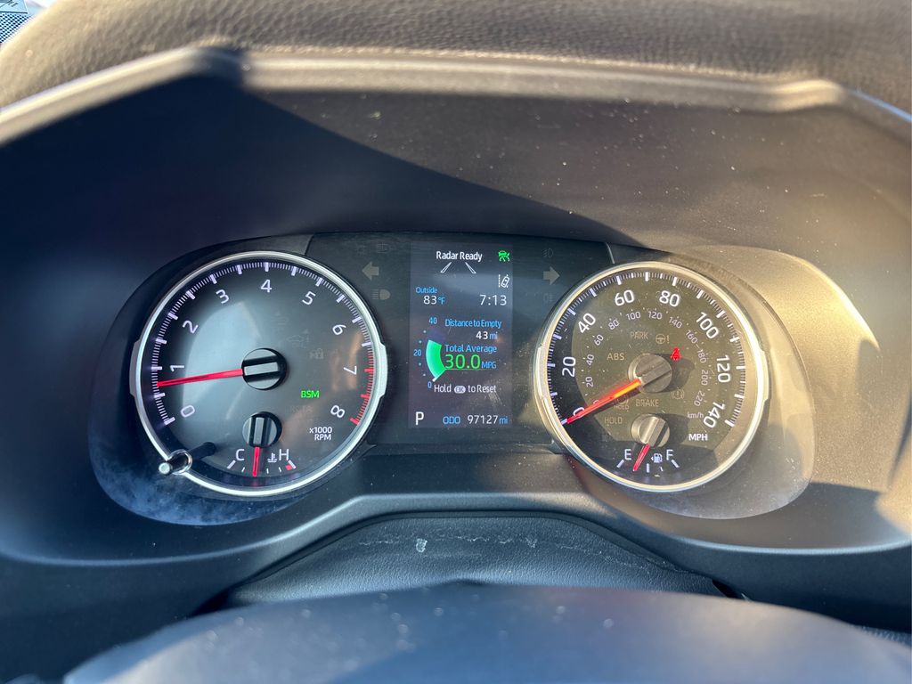 2019 Toyota RAV4 XLE photo 21