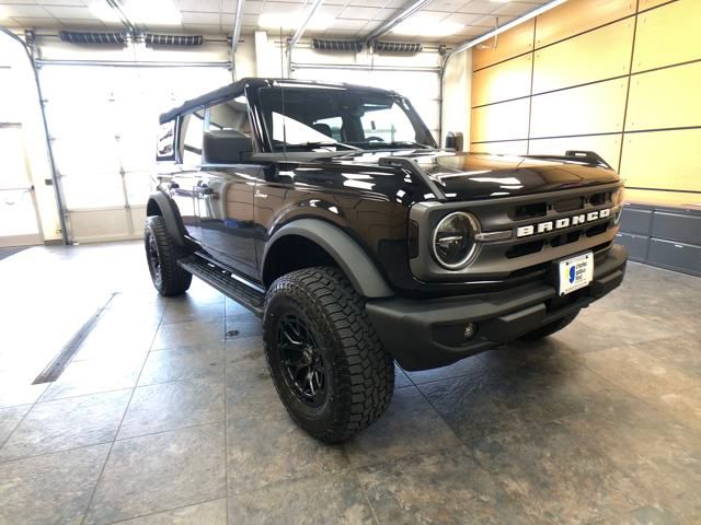 2022 Ford Bronco Big Bend photo 2