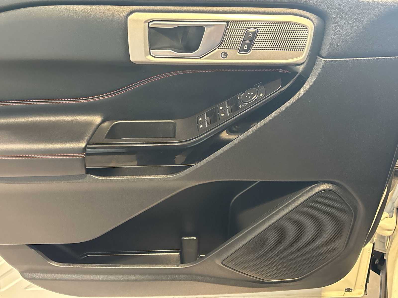 2022 Ford Explorer ST-Line photo 20