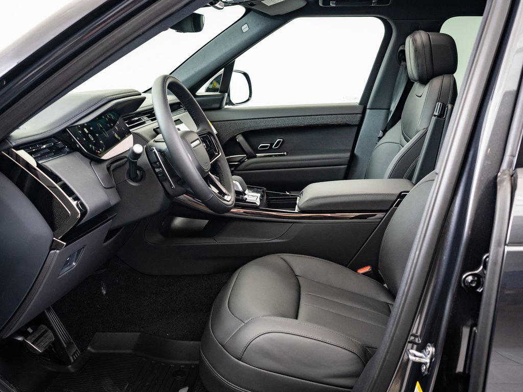 2025 Land Rover Range Rover Sport SE photo 15