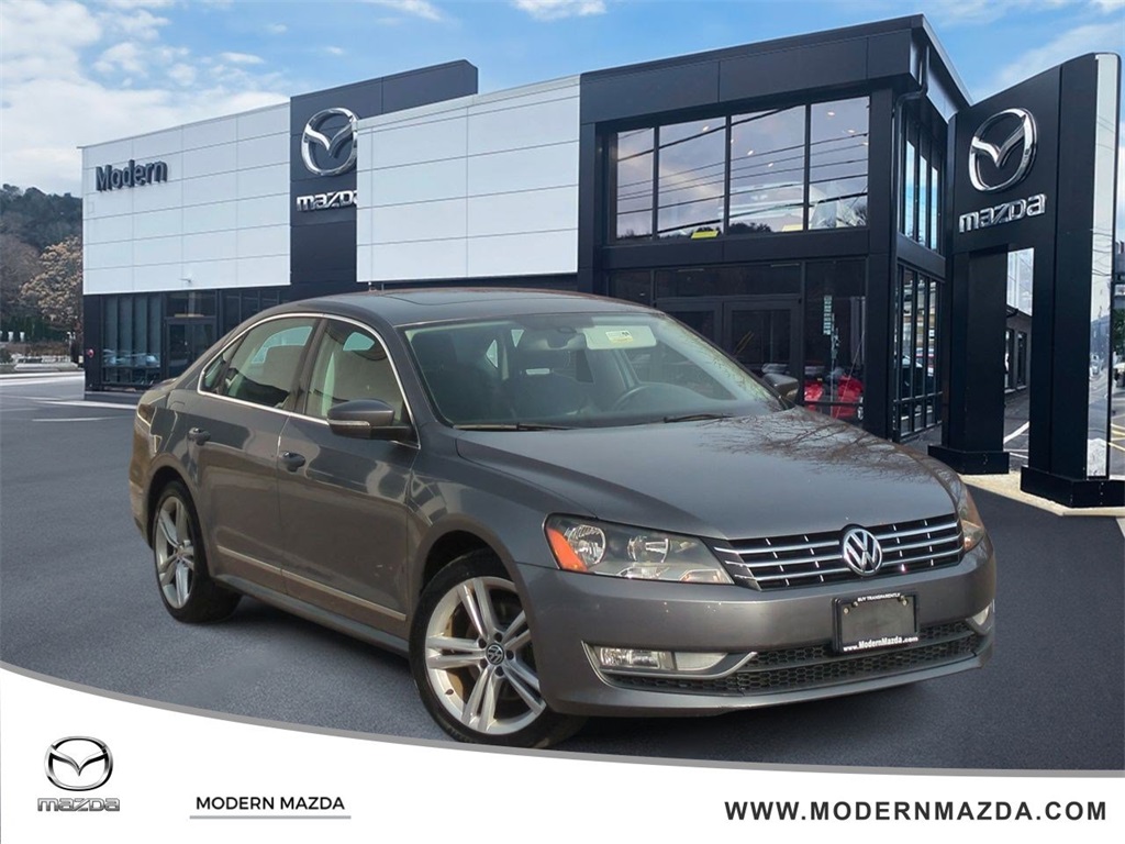 2013 Volkswagen Passat SEL's photo