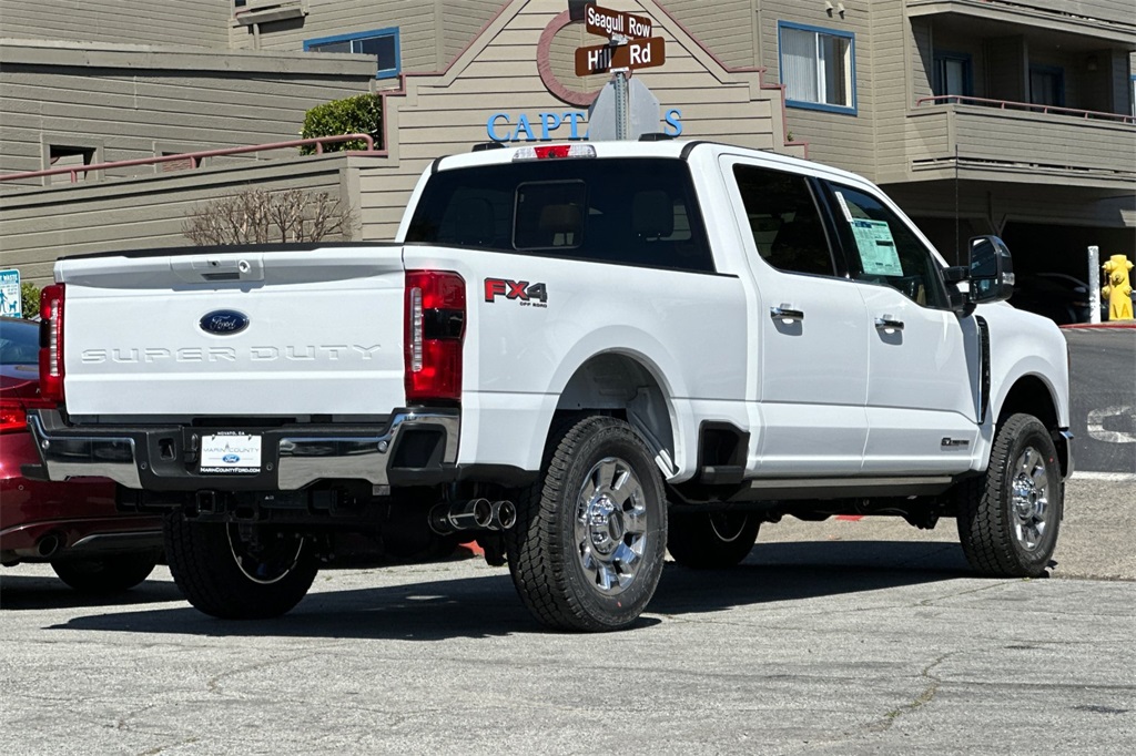 2025 Ford F-250 photo 3