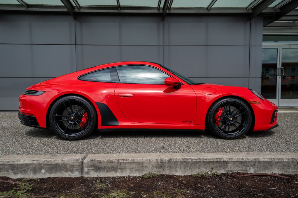 2023 Porsche 911 4 GTS photo 5