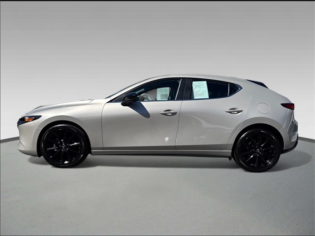 2025 Mazda Mazda3 2.5 Select Sport photo 3