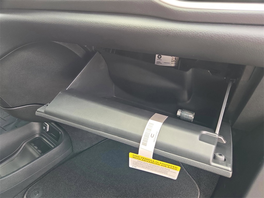 2026 Chrysler Voyager LX photo 38