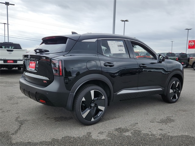 2025 Nissan Kicks SR photo 3