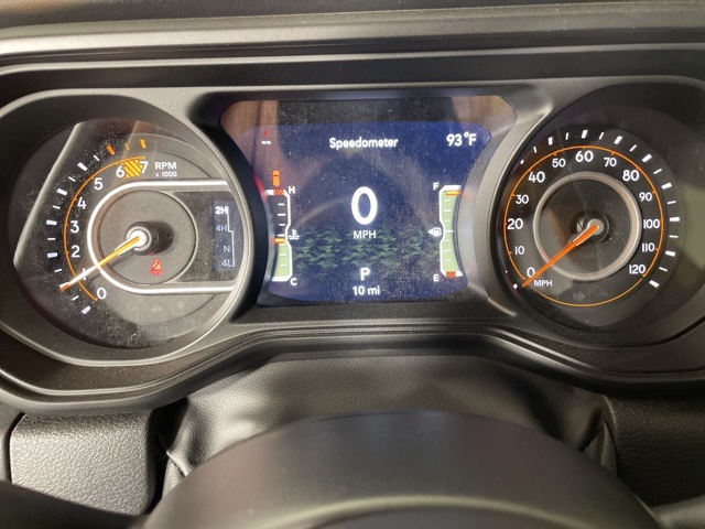 2025 Jeep Wrangler Sahara photo 25