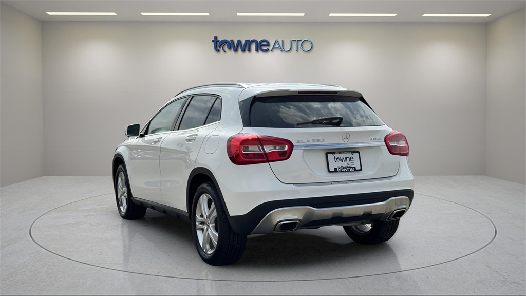 2019 Mercedes Benz GLA 250 4MATIC photo 2