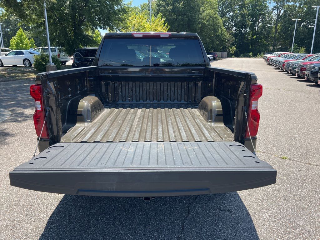 2023 Chevrolet Silverado 1500 LT photo 16