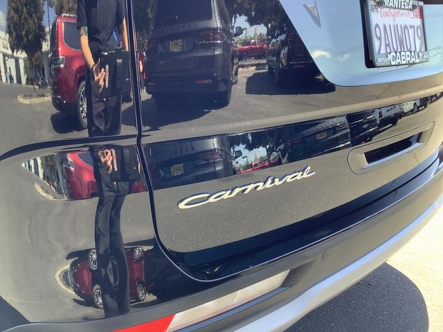 2022 Kia Carnival LX photo 37