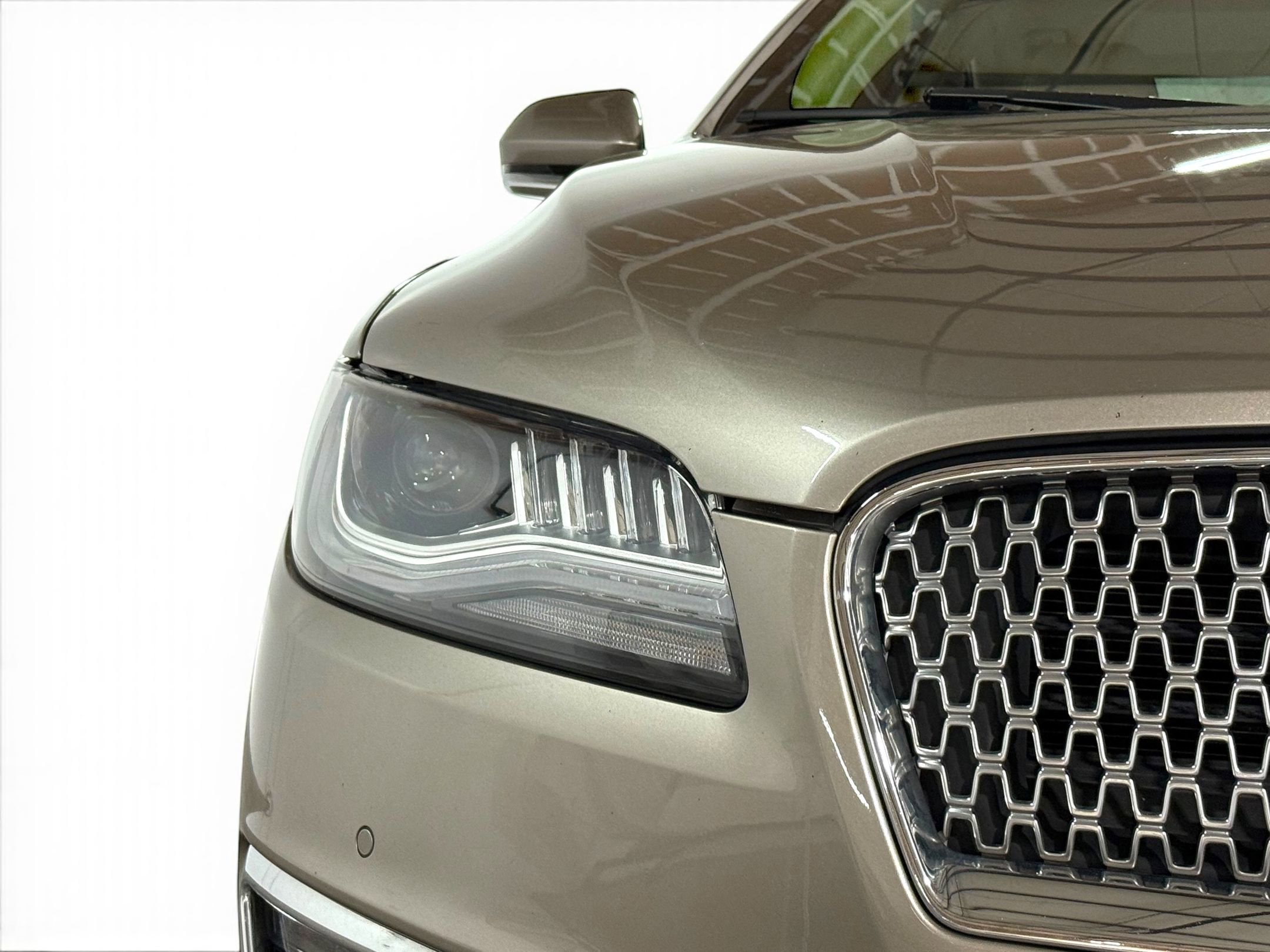 2020 Lincoln MKZ Hybrid Reserve photo 5